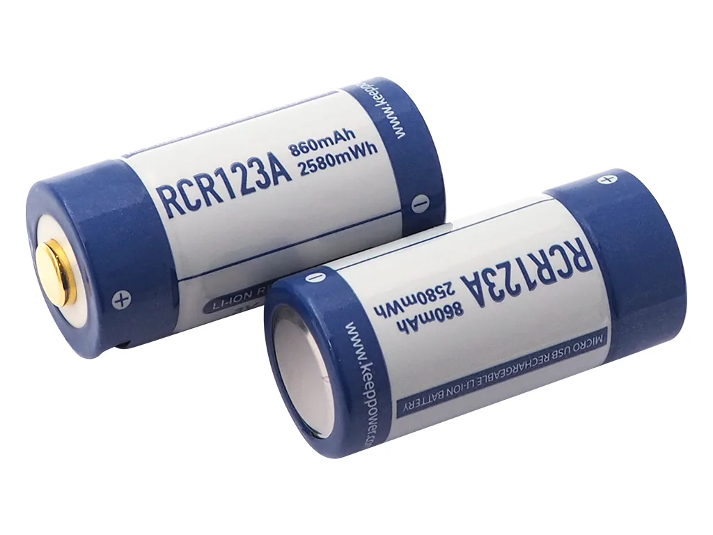 RCR123A 3V Lithium Ion Battery (Rechargeable via micro USB) – detail view 4 RCR123A 3V Lithium Ion Battery (Rechargeable via micro USB) – detail view 4