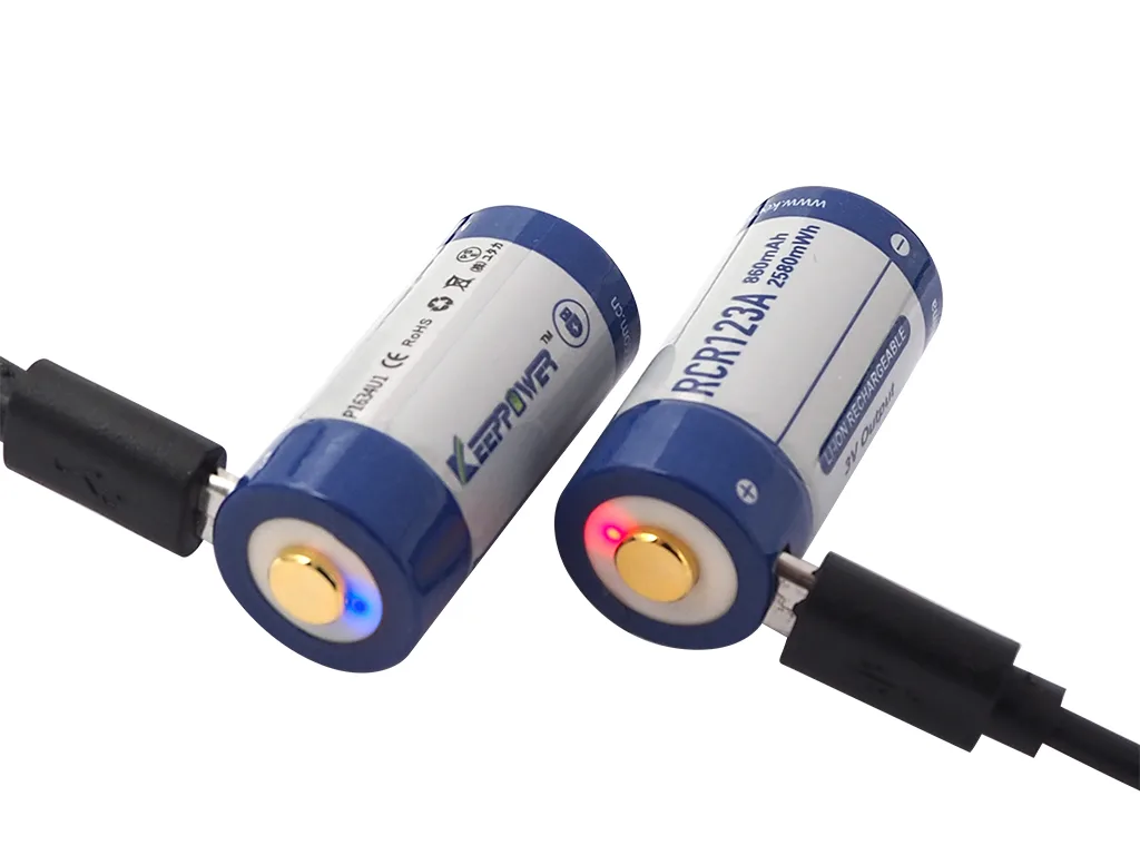 RCR123A 3V Lithium Ion Battery (Rechargeable via micro USB) – detail view 7 RCR123A 3V Lithium Ion Battery (Rechargeable via micro USB) – detail view 7