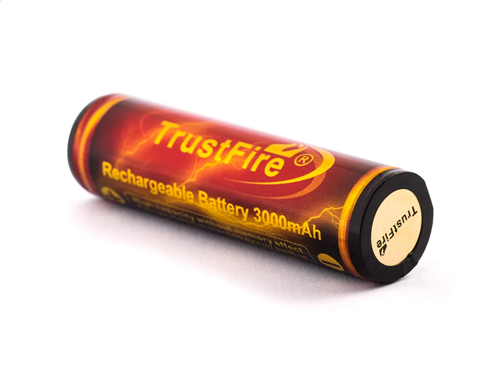 Trustfire 18650 3000mAh 3.6V - 3.7V Geschützter Li-Ion-Akku (Flamme) – Detailansicht 2 Trustfire 18650 3000mAh 3.6V - 3.7V Geschützter Li-Ion-Akku (Flamme) – Detailansicht 2